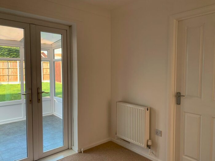 1 Bedroom Detached House To Rent In Elmdale Drive, Lowestoft, NR33