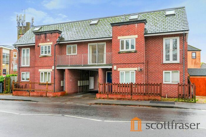 2 Bedroom Property To Rent In Horspath Driftway, Headington, OX3