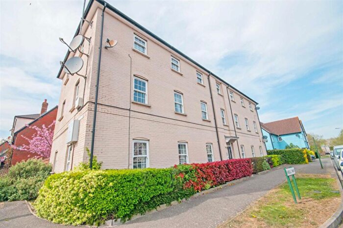 2 Bedroom Apartment For Sale In Abell Way, Chancellor Park, Chelmsford, CM2
