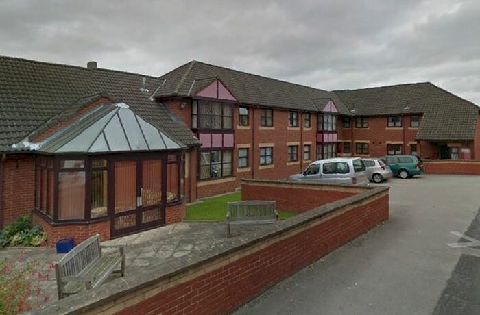 1 Bedroom Flat To Rent In Victoria Court, Barnes Road, Castleford, WF10