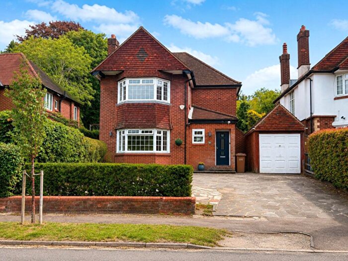 3 Bedroom Detached House To Rent In Hillside, Banstead, Surrey, SM7