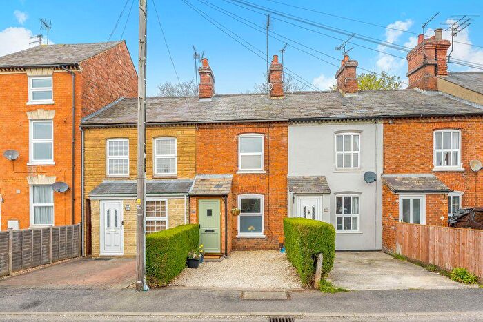 2 Bedroom Terraced House For Sale In Merton Street, Banbury, OX16
