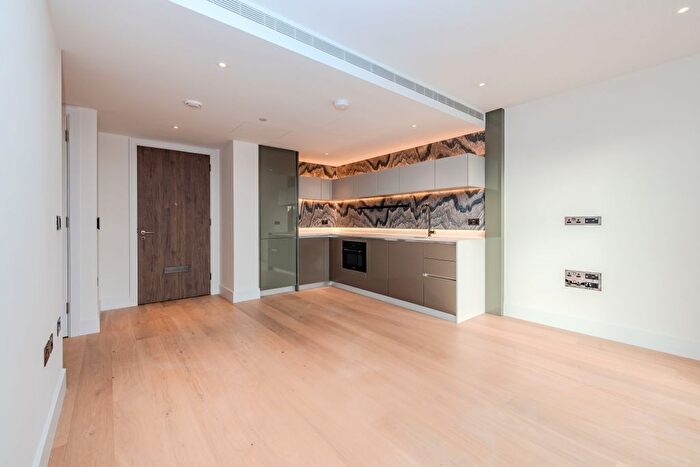 1 Bedroom Flat To Rent In Reflection Apartments, Cascade Way, London, W12