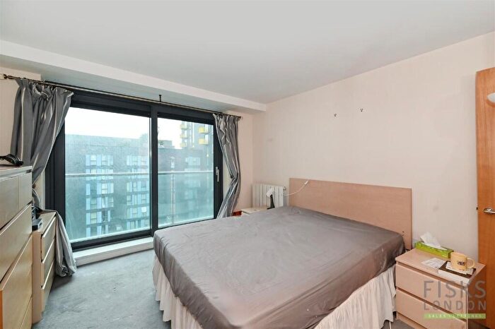 1 Bedroom Flat For Sale In Millharbour, London, E14