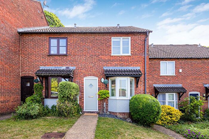 2 Bedroom Terraced House For Sale In Hollow Rise, High Wycombe, HP13