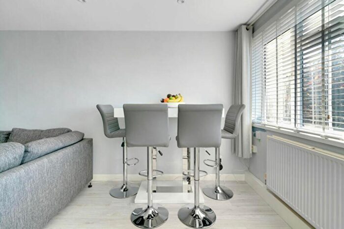 1 Bedroom Flat For Sale In Northumberland Park, London, N17
