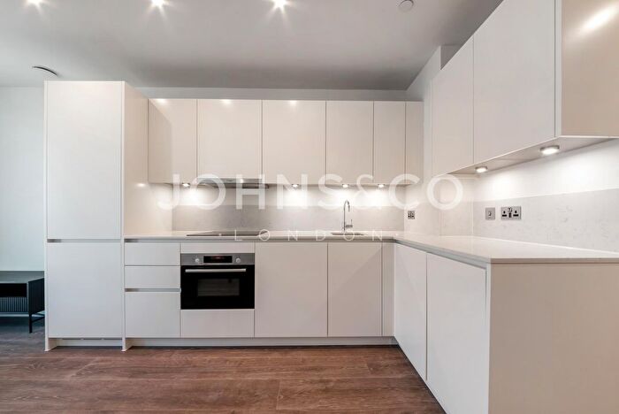 1 Bedroom Flat To Rent In Menara Point, Affinity View, London, E16