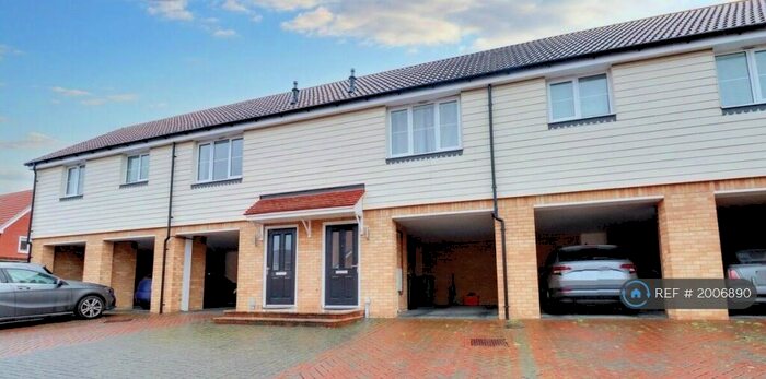 2 Bedroom Semi-Detached House To Rent In School Avenue, Basildon, SS15