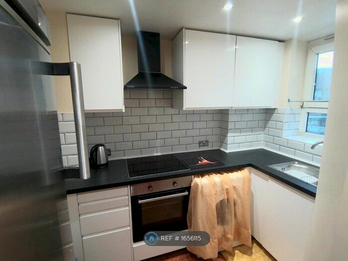 2 Bedroom Flat To Rent In Barnsbury Islington, London, N1