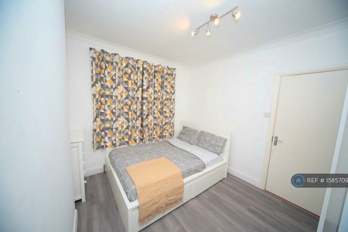 4 Bedroom Terraced House To Rent In Ridgway Road, Luton, LU2