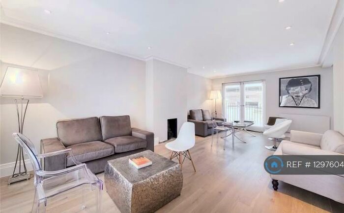 3 Bedroom Semi-Detached House To Rent In Clifton Gate, London, SW10