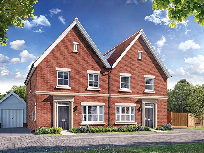 3 Bedroom Semi Detached House For Sale In Manningtree Park, Mistley, Manningtree, CO11