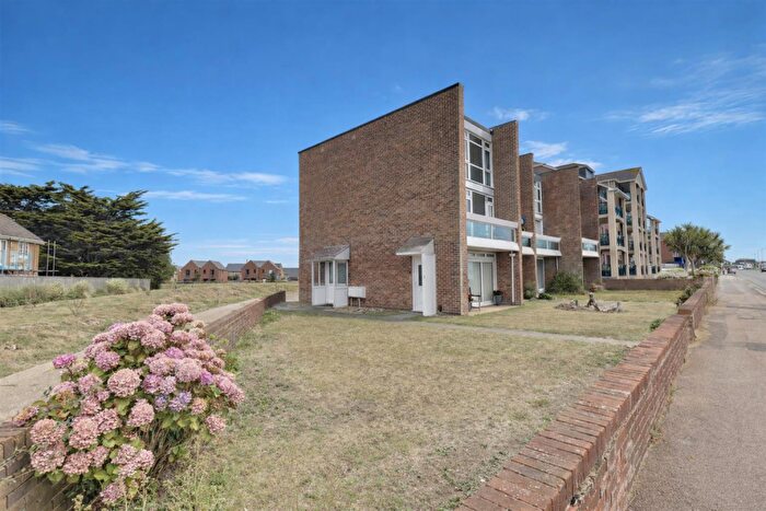 3 Bedroom Maisonette To Rent In Marine Parade West, Lee-On-The-Solent, PO13