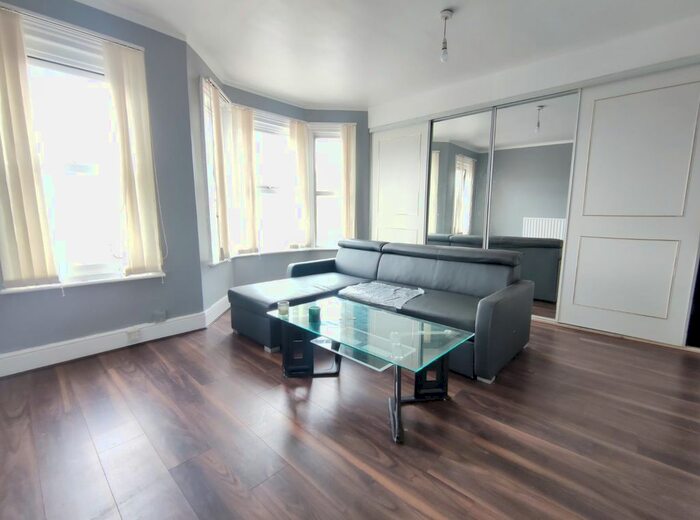 1 Bedroom Property To Rent In Crawley Green Road, Luton, LU1