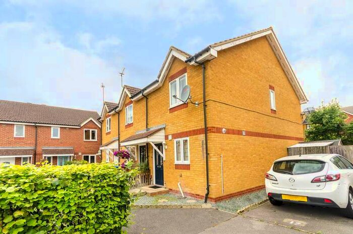 2 Bedroom Semi-Detached House To Rent In Barker Close, New Malden, KT3
