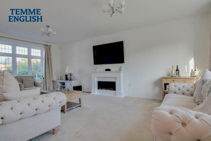 4 Bedroom Detached House For Sale In Parker Drive, Dry Street, Langdon Hills, SS16