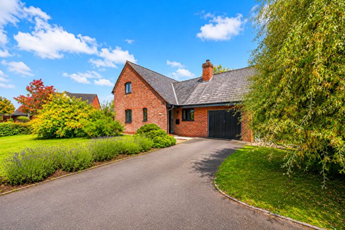4 Bedroom Detached House For Sale In Bury Court Park, Wigmore, HR6