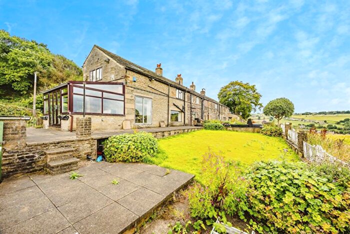 2 Bedroom Cottage For Sale In Bank Hey Bottom, Ripponden, HX6