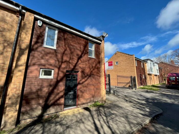 2 Bedroom House To Rent In Green Chare/Cockerton - Darlington, DL3