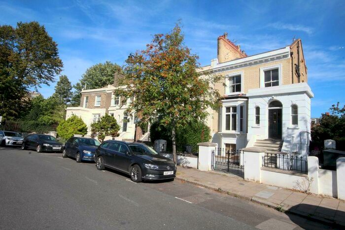3 Bedroom Flat To Rent In Stock Orchard Crescent, Islington, London, N7