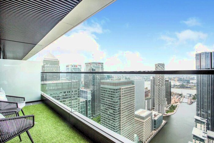 Apartment To Rent In Bagshaw Building, The Wardian, Canary Wharf, E14