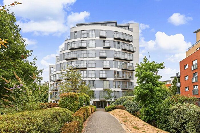 2 Bedroom Apartment For Sale In Charrington Place, St. Albans, AL1