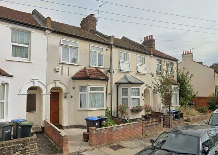 3 Bedroom Terraced House To Rent In Beaconsfield Road, EN3