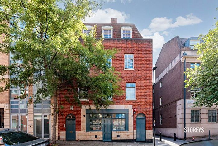 2 Bedroom Flat To Rent In Topham Street, Clerkenwell, London, EC1R