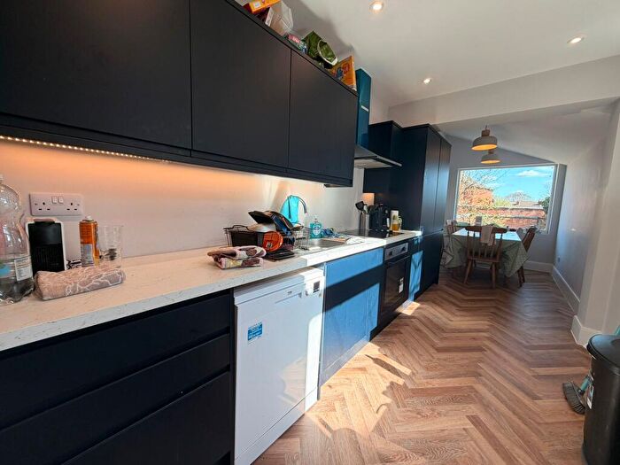 6 Bedroom Terraced House To Rent In Earlsdon Avenue North, Coventry, CV5