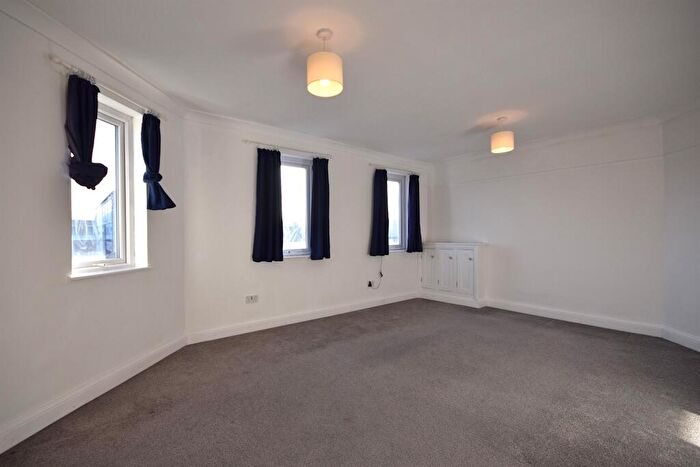 1 Bedroom Flat To Rent In Northern Road, Portsmouth, PO6