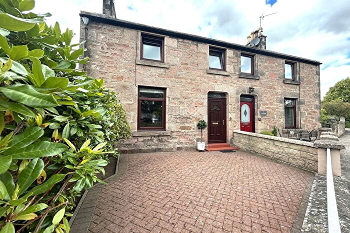 3 Bedroom Semi-detached House For Sale In Ardconnel Terrace, Inverness., IV2