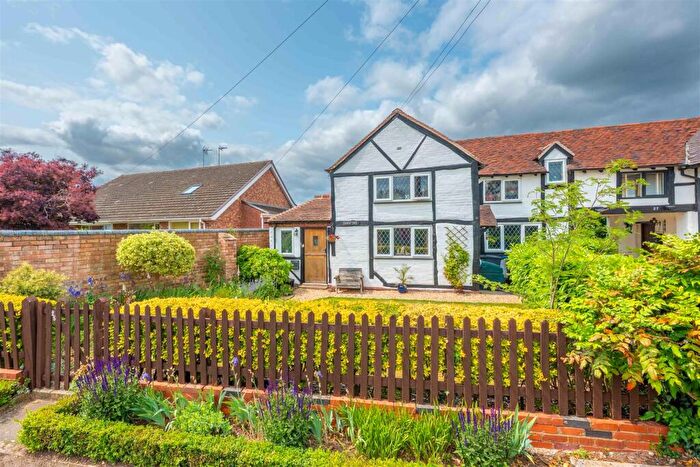 5 Bedroom Link Detached House For Sale In Chapel Lane, Aston Cantlow, B95