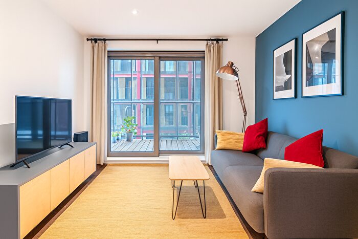 1 Bedroom Flat For Sale In East Carriage House, Royal Carriage Mews, London, SE18