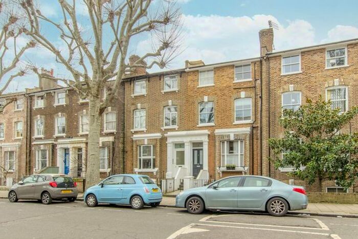 1 Bedroom Flat To Rent In Loftus Road, Shepherd's Bush, London, W12