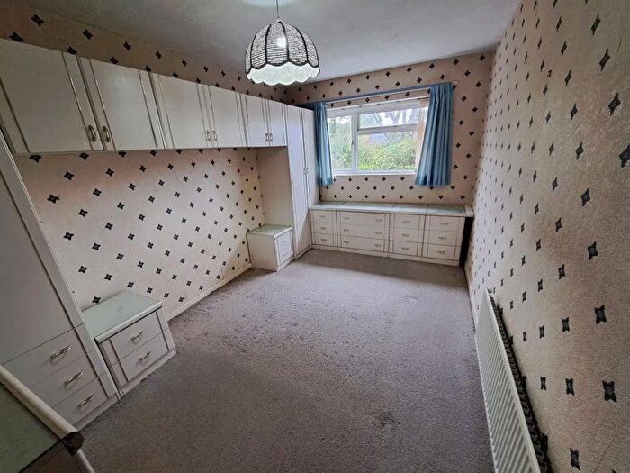 2 Bedroom Detached Bungalow For Sale In Buckhurst Close, Eastbourne, East Sussex, BN20