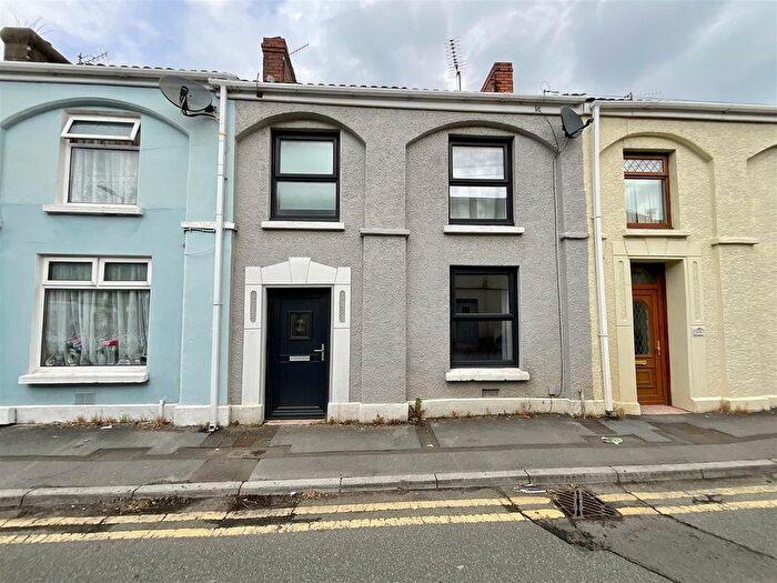 2 Bedroom Terraced House For Sale In Prospect Place, Llanelli, SA15