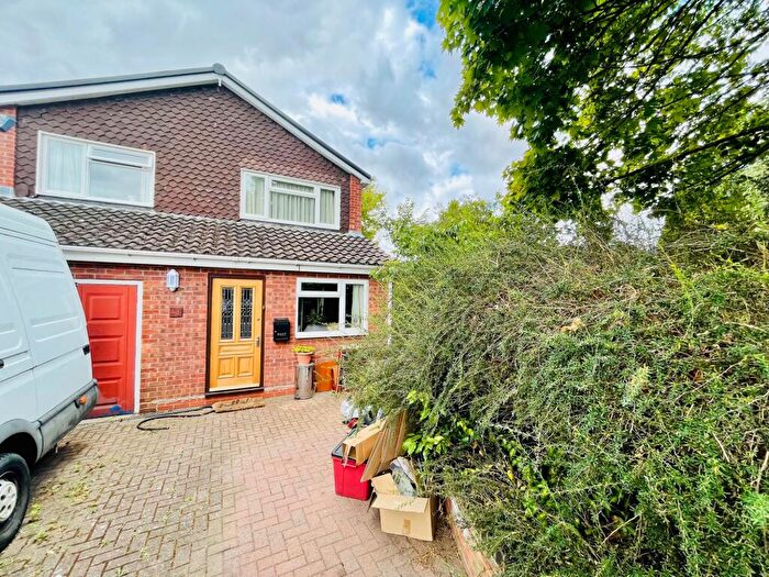 1 Bedroom Apartment To Rent In Berwick Close, Warwick, CV34