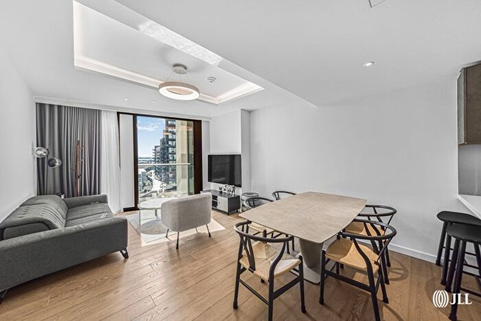 2 Bedroom Flat For Sale In Carnation Way, London, SW8