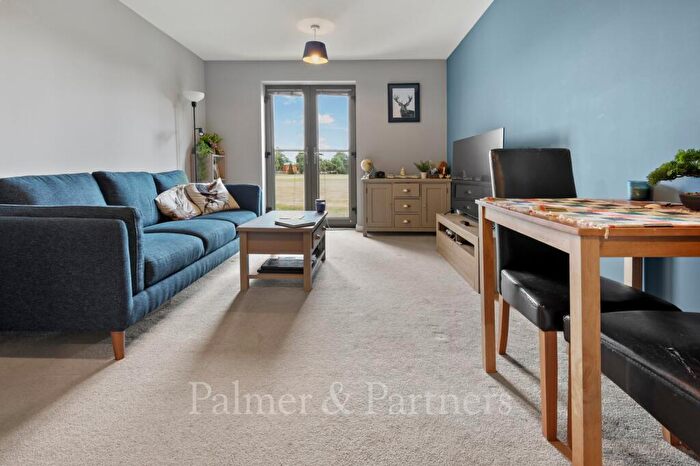 2 Bedroom Garage / Parking To Rent In Circular Road East, Colchester, Essex, CO2