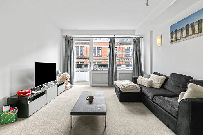2 Bedroom Flat To Rent In Weymouth Street, London, W1W