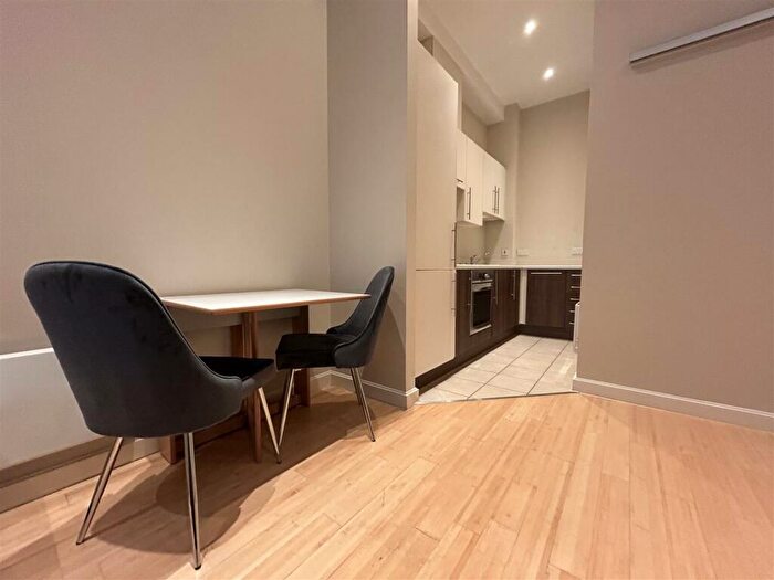 2 Bedroom Apartment To Rent In The Birchin Northern Quarter, M4