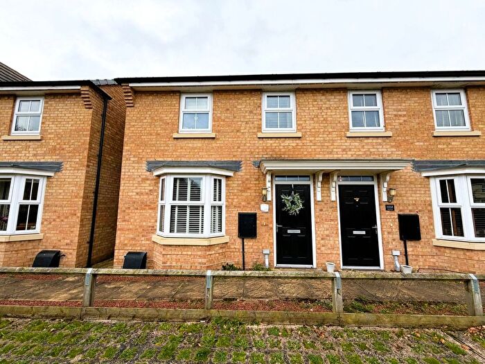 3 Bedroom Semi Detached House For Sale In Loxley Mews, Auckley, Doncaster, South Yorkshire, DN9
