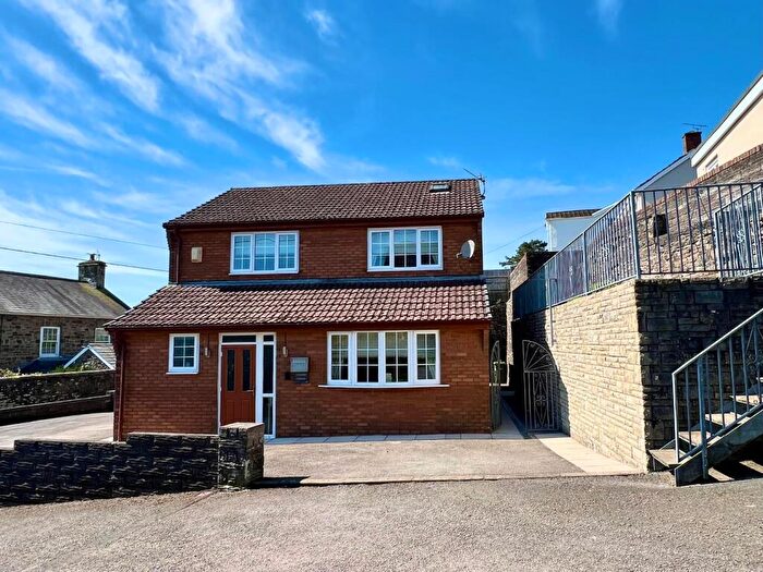 3 Bedroom Detached House For Sale In Pentwyn Road, Pencoed, Bridgend County Borough, CF35