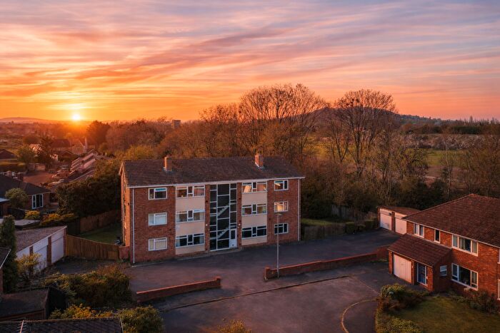 2 Bedroom Flat For Sale In Tanners Close, Brockworth, Gloucester, GL3