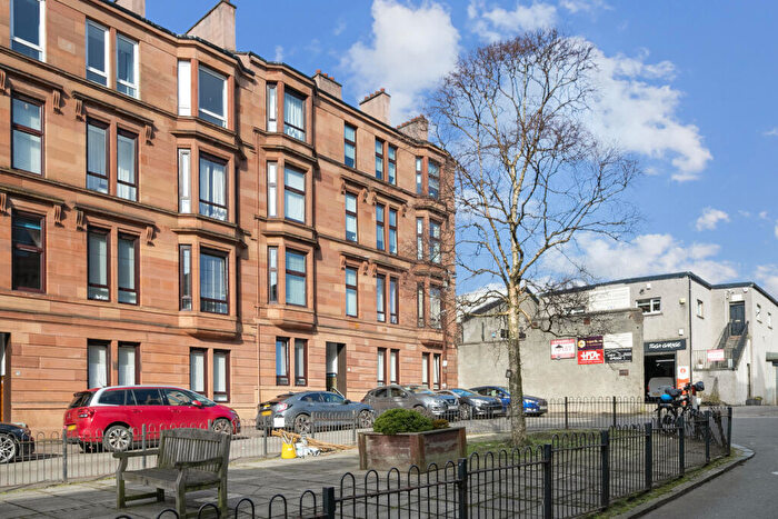 3 Bedroom Flat For Sale In / Leyden Gardens, Maryhill, G20