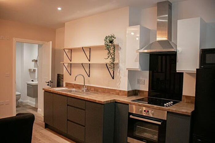 1 Bedroom Flat To Rent In City Centre // Luxury Bed Flat // Sep, LN2