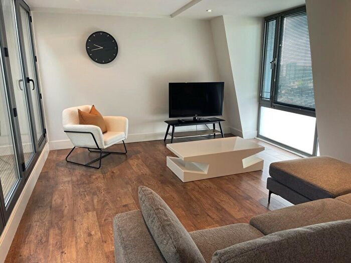 2 Bedroom Penthouse To Rent In Crispin House, Leeds, LS2