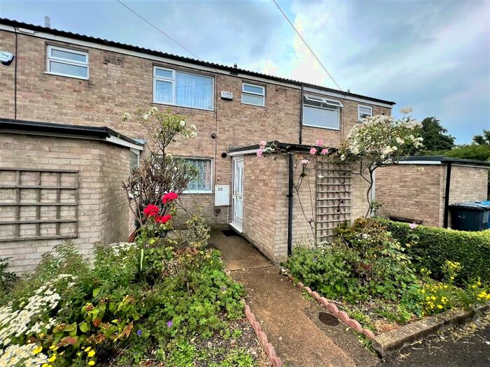 3 Bedroom Terraced House To Rent In Acacia Drive, Hull, HU8