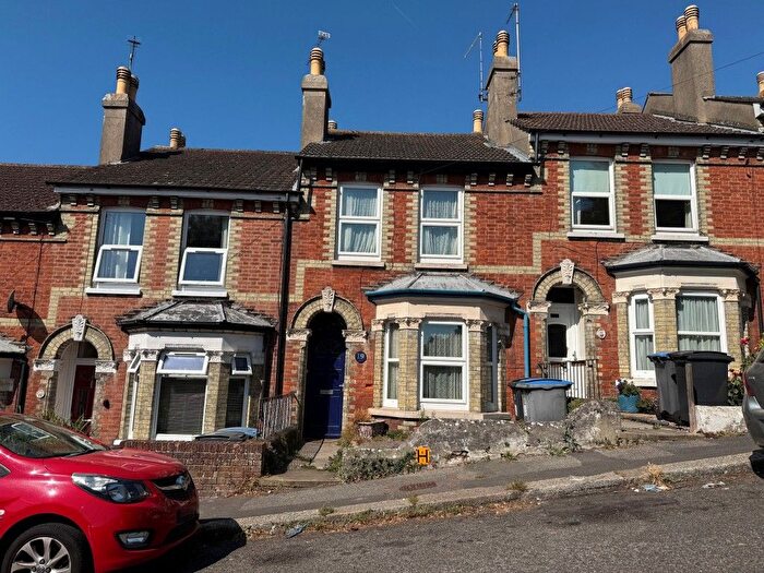 3 Bedroom Terraced House For Sale In Vale View Road, Dover, Kent, CT17