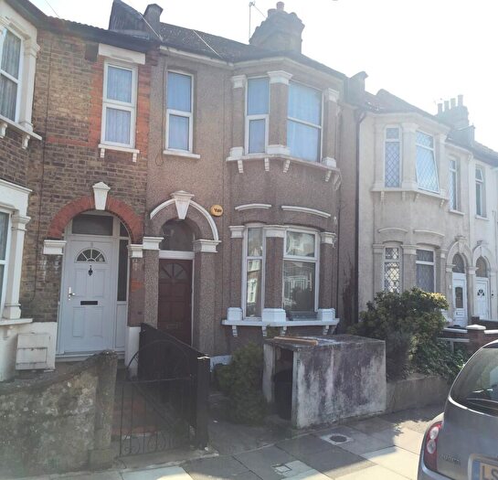 1 Bedroom Apartment To Rent In Herbert Road, Seven Kings, IG3